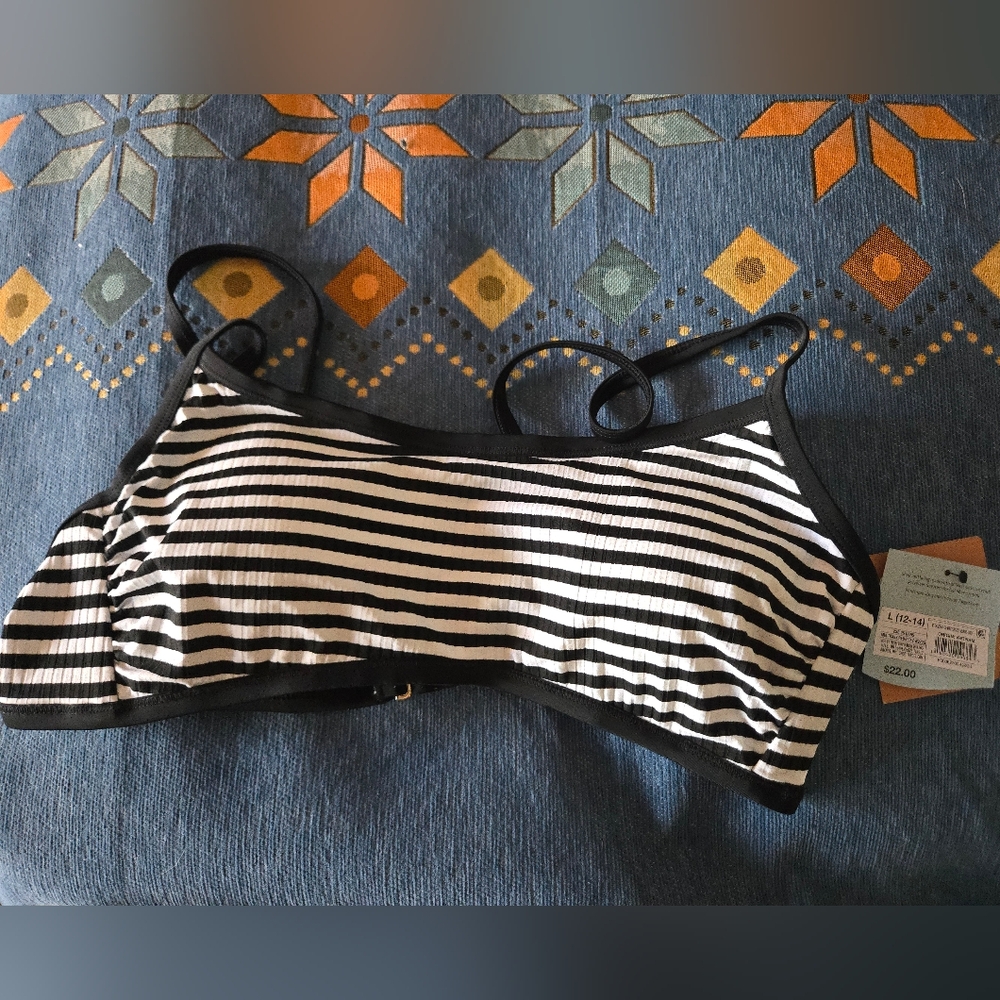 Shade & Shore Women's Light Ribbed Bralette Bikini Top Large (12-14) NWT